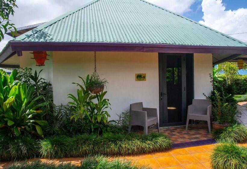 غرفة عائلية, Isla Verde