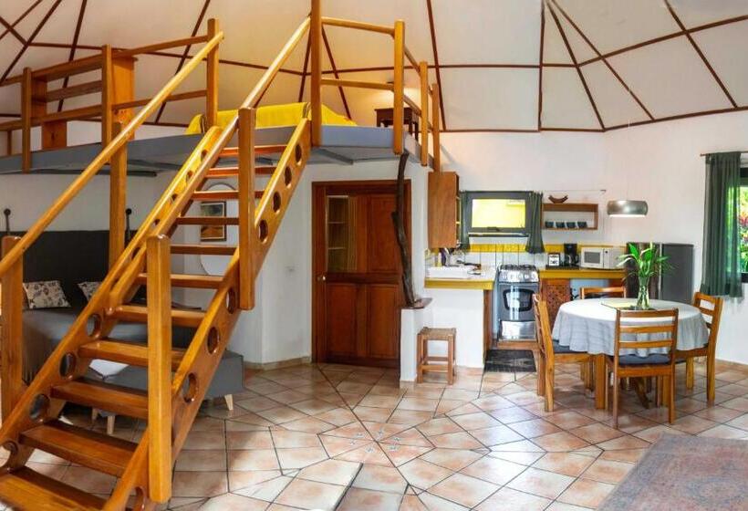 غرفة عائلية, Isla Verde