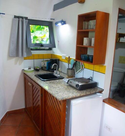 غرفة أساسية ثلاثية, Isla Verde