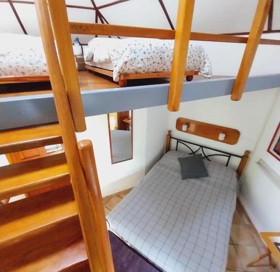 غرفة أساسية ثلاثية, Isla Verde