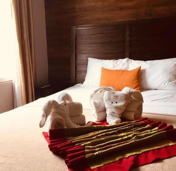 غرفة قياسية, La Casa De La Abuela