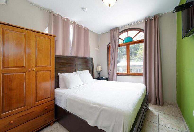 غرفة قياسية, La Casa De La Abuela