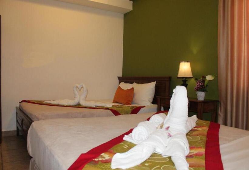 غرفه قياسيه سريرين مزدوجين, La Casa De La Abuela