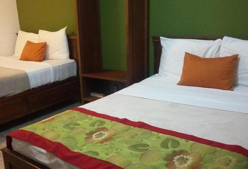 غرفه قياسيه سريرين مزدوجين, La Casa De La Abuela