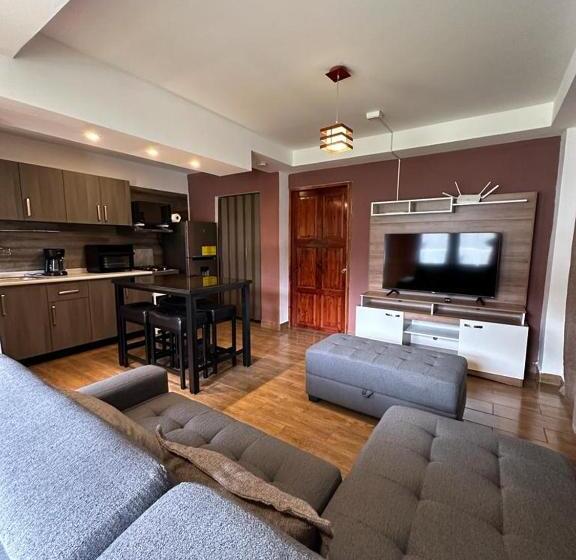 شقة غرفة واحدة, La Casa De La Abuela