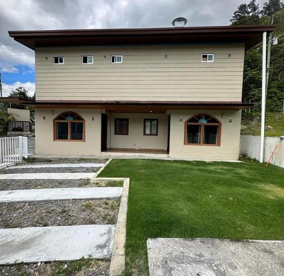 شقة غرفة واحدة, La Casa De La Abuela