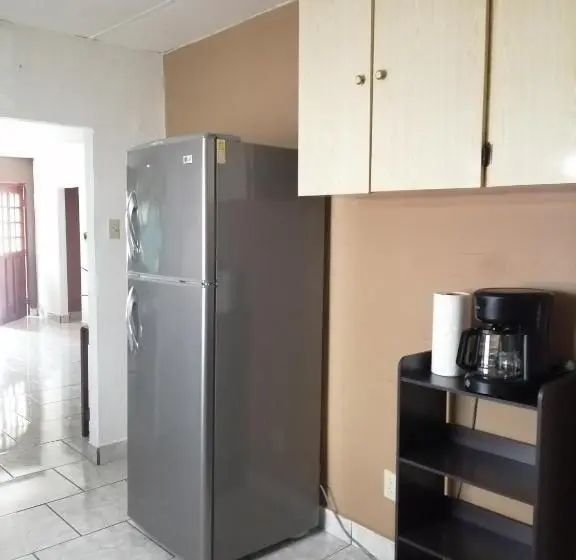 Huoneisto 2 Makuuhuonetta, La Casa De La Abuela