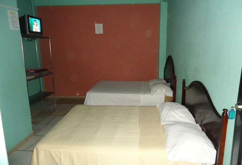 اتاق استاندارد سه نفره, Los Andes Tegucigalpa
