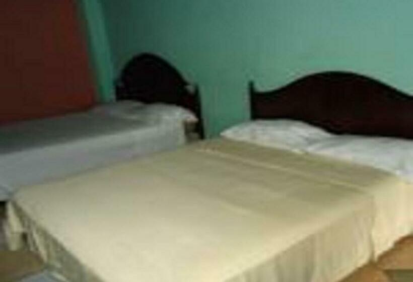 اتاق استاندارد سه نفره, Los Andes Tegucigalpa