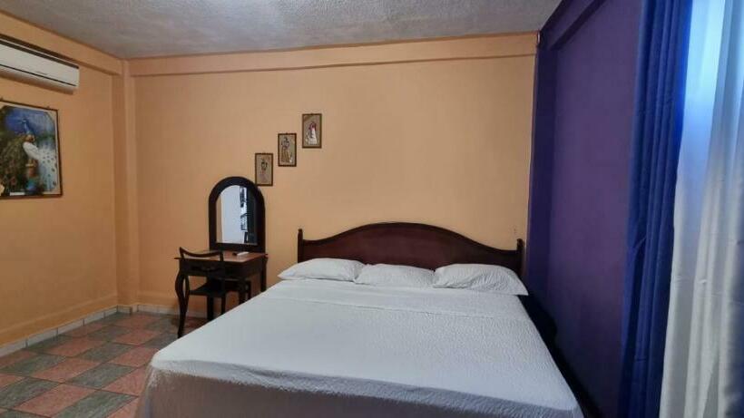 اتاق استاندارد, Los Andes Tegucigalpa