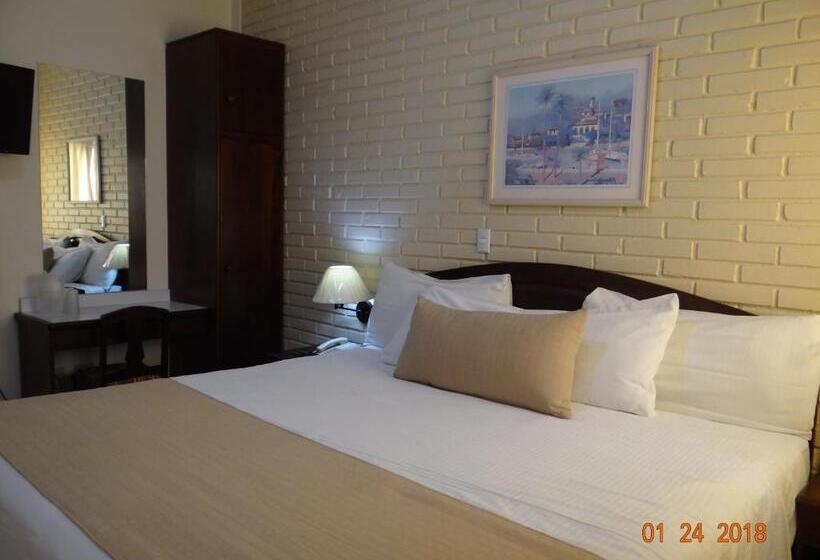 اتاق راحتی یک تخته, Mac Arthur