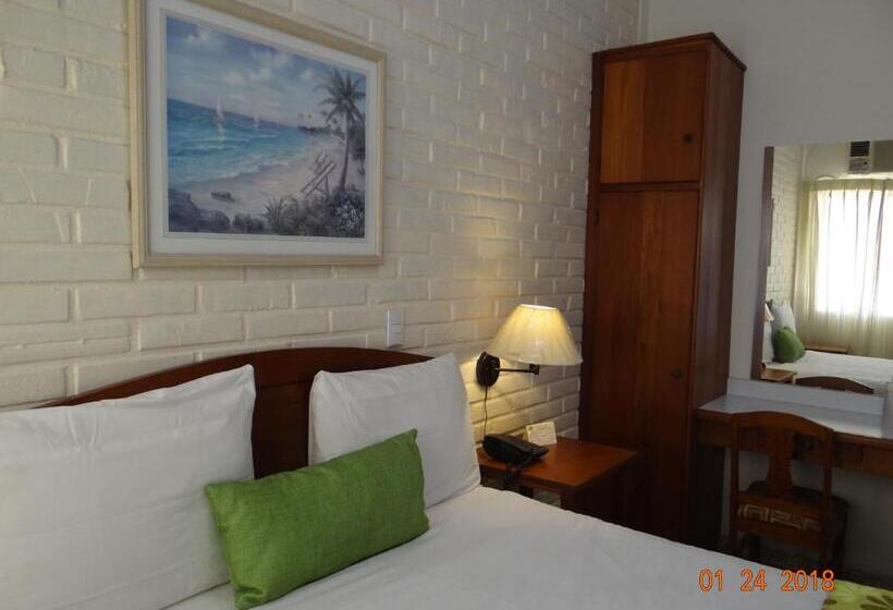 اتاق استاندارد یک نفره, Mac Arthur