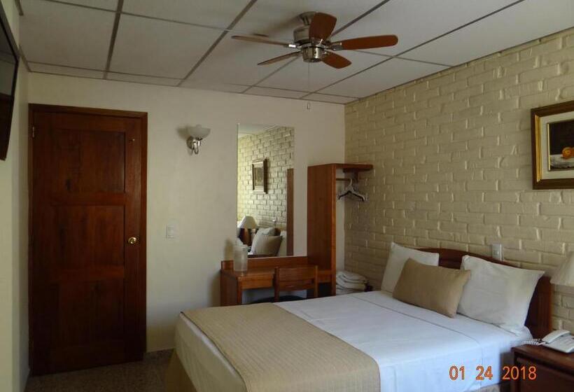 اتاق استاندارد یک نفره, Mac Arthur