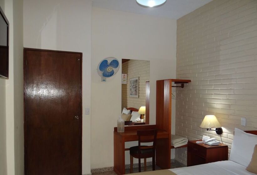 اتاق استاندارد, Mac Arthur