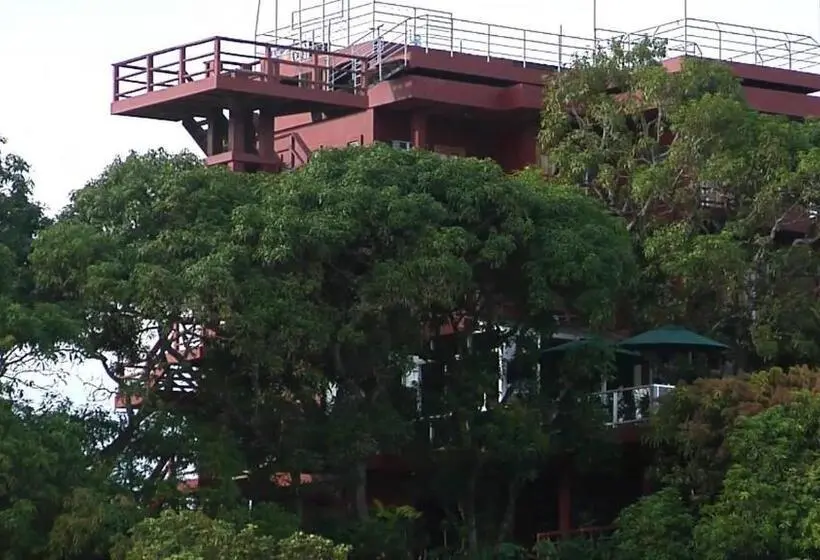 اتاق خانوادگی, Maya Vista