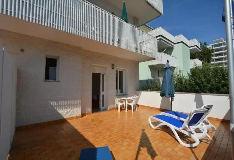 Standard Triple Room with Terrace, Nuova Graziosa