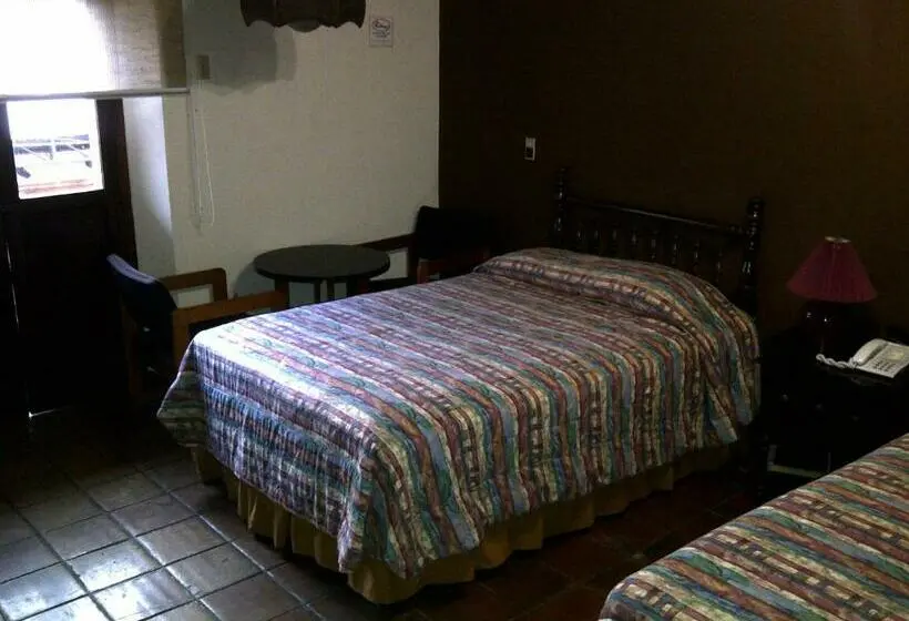 سوییت, Posada De Don José