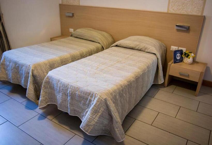 חדר סופריור עם מרפסת, Ristorante Cigno