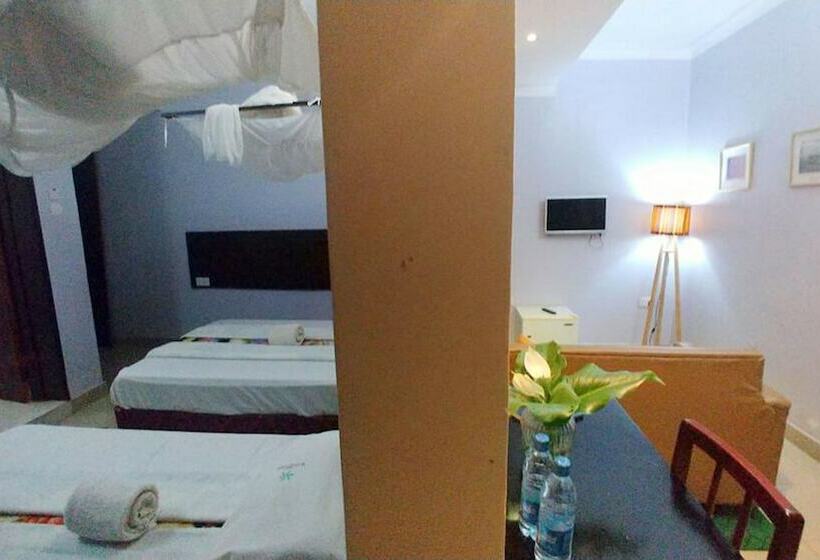 غرفة ديلوكس, The Walkgard Transit