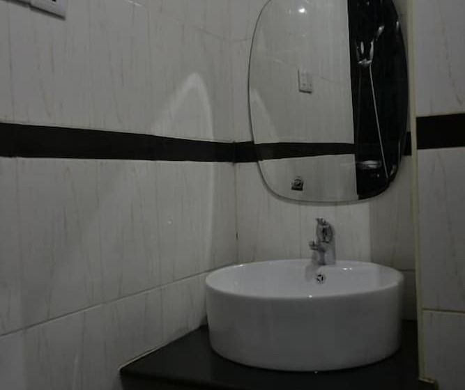 غرفة سوبيريور, The Walkgard Transit