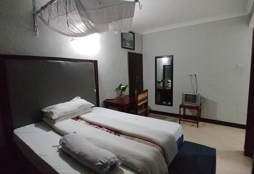 غرفة إقتصادية فردية, The Walkgard Transit