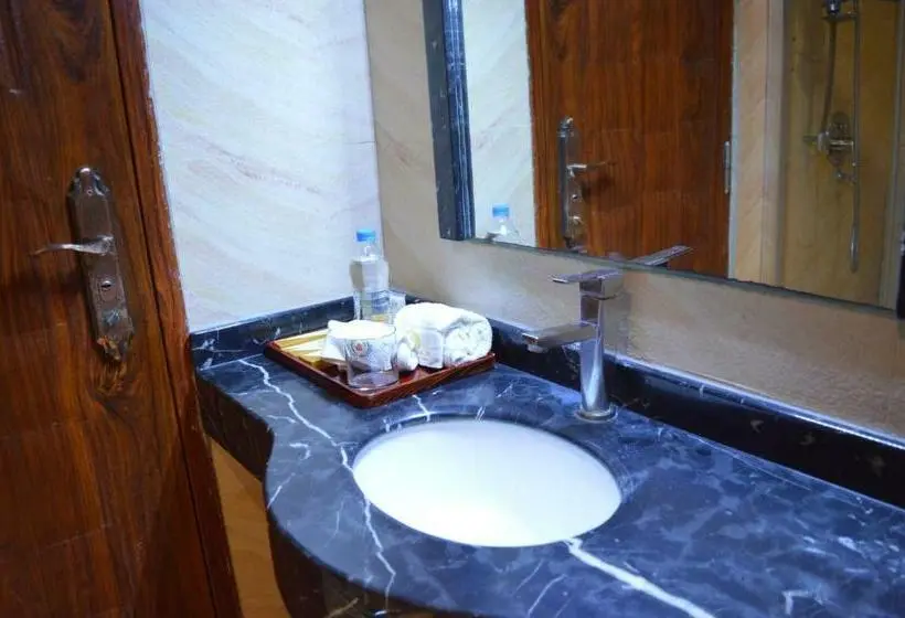 اتاق لوکس, Tiffany Diamond Hotels Mtwara