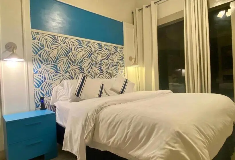 اتاق لوکس با بالکن و چشم‌انداز دریا, Villa Condesa Del Mar