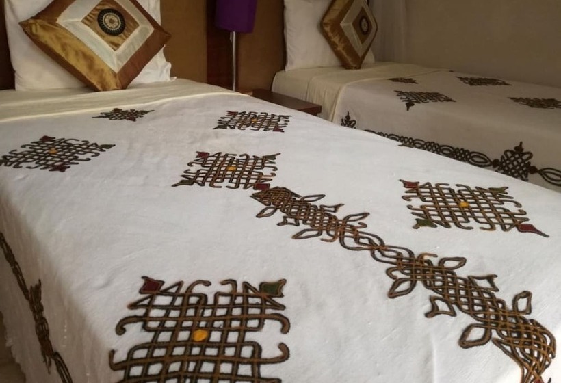 اتاق لوکس, Wellsprings