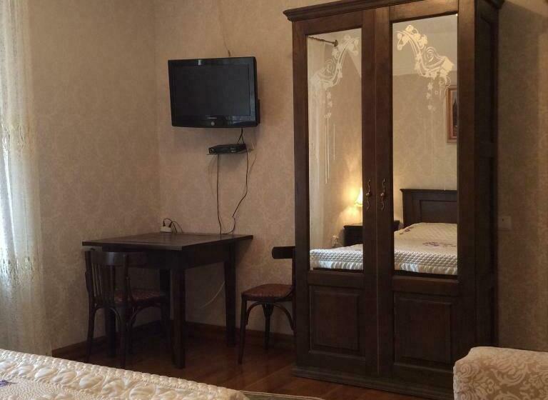 اتاق استاندارد سه نفره, Guesthouse Grand Canyon