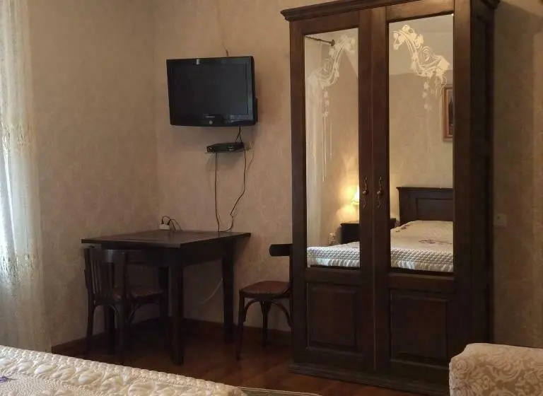 اتاق استاندارد سه نفره, Guesthouse Grand Canyon