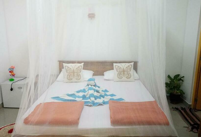 Quarto Deluxe, Littleadems View