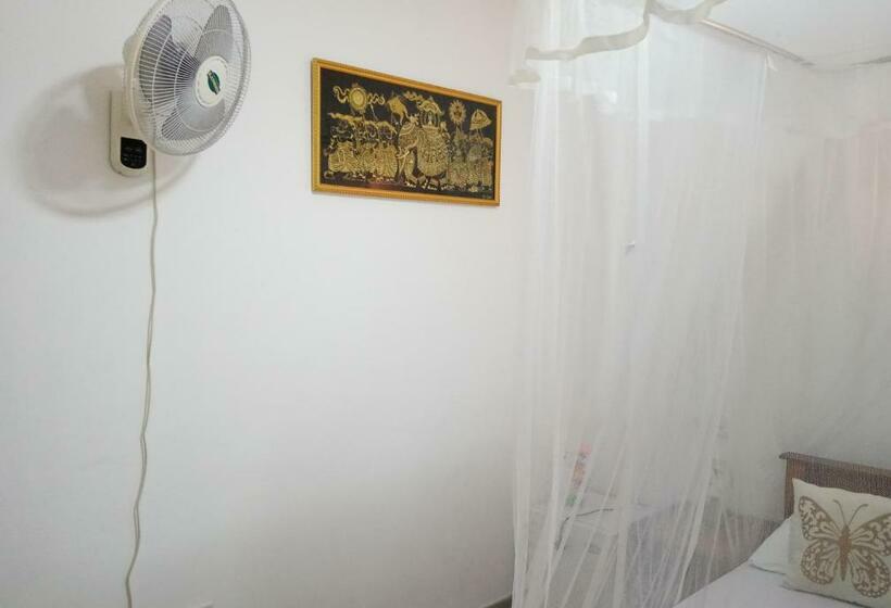 Quarto Deluxe, Littleadems View