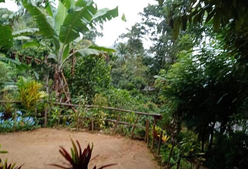 Quarto Triplo Estandar, Littleadems View