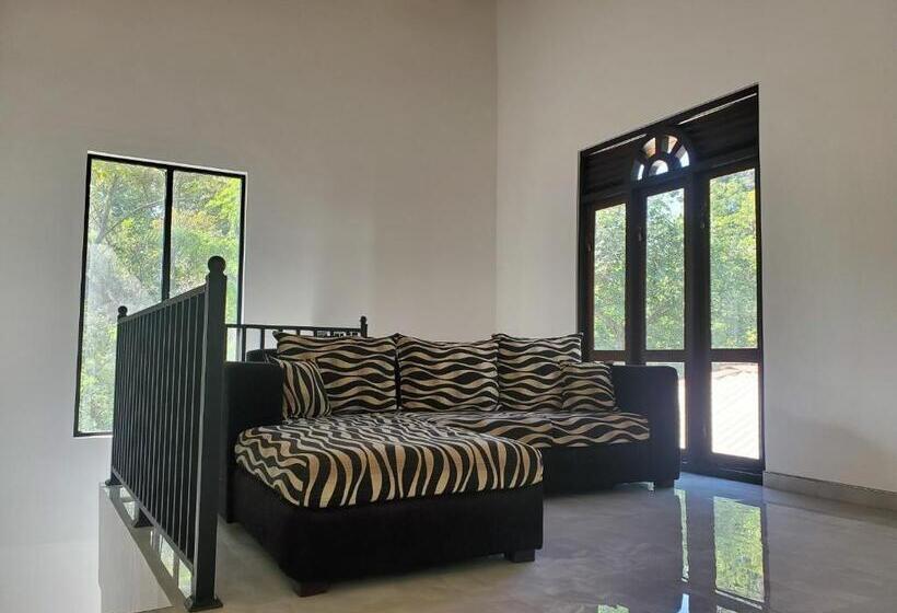 标准间带阳台, Sigiriya River Side Villa