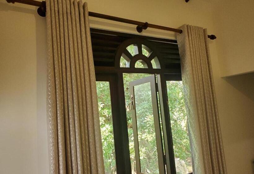 标准间带阳台, Sigiriya River Side Villa