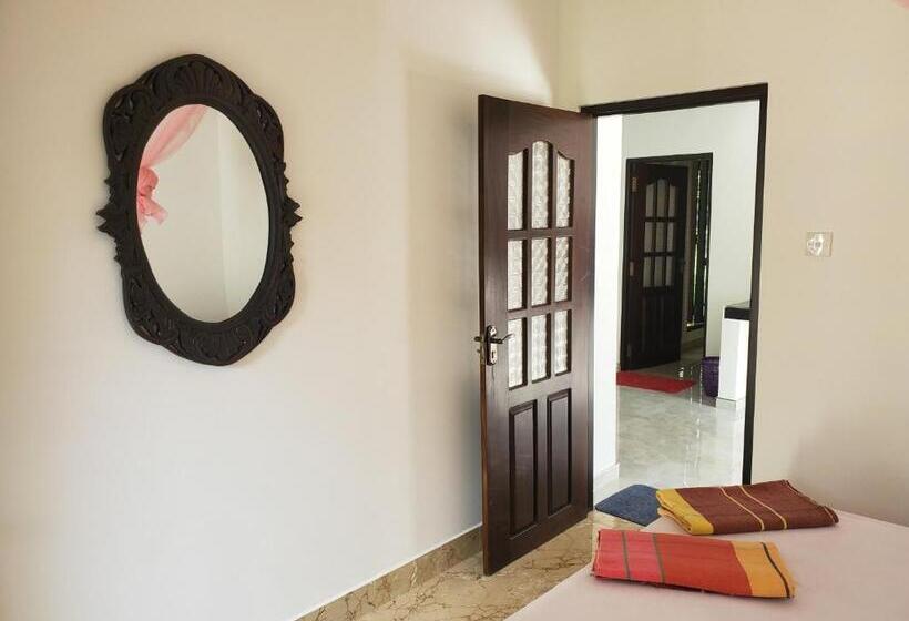 带阳台的豪华间, Sigiriya River Side Villa