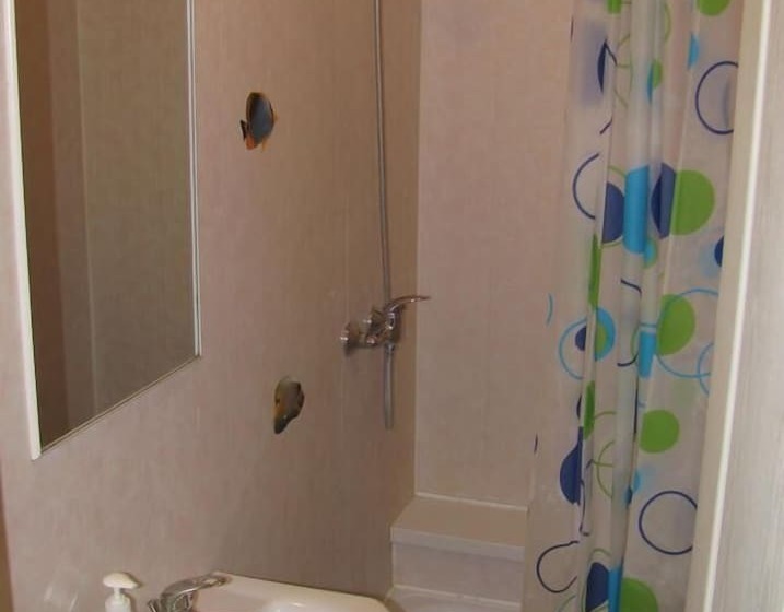 Standard Kolmen Hengen Huone, Hostel Delil