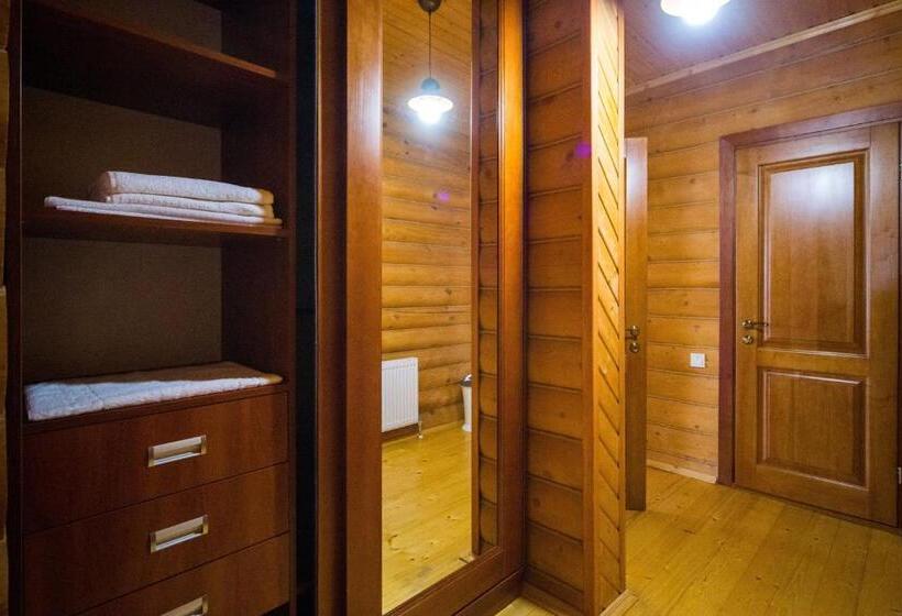 اتاق لوکس با بالکن, комплекс отдыха пампушка & подушка