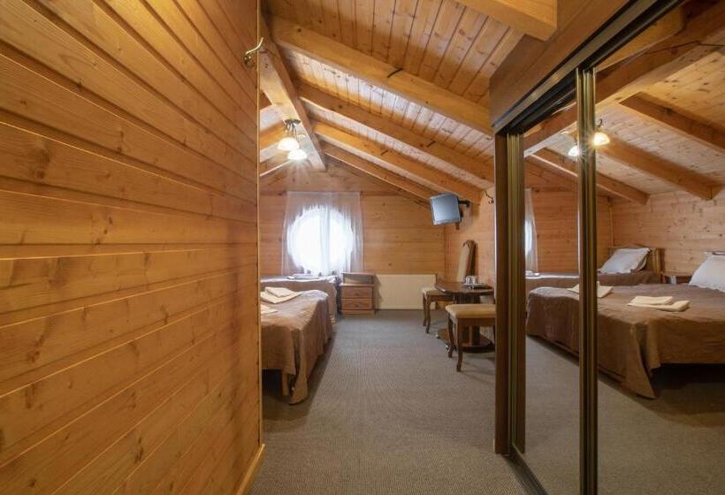 Camera Tripla Economy, Altair