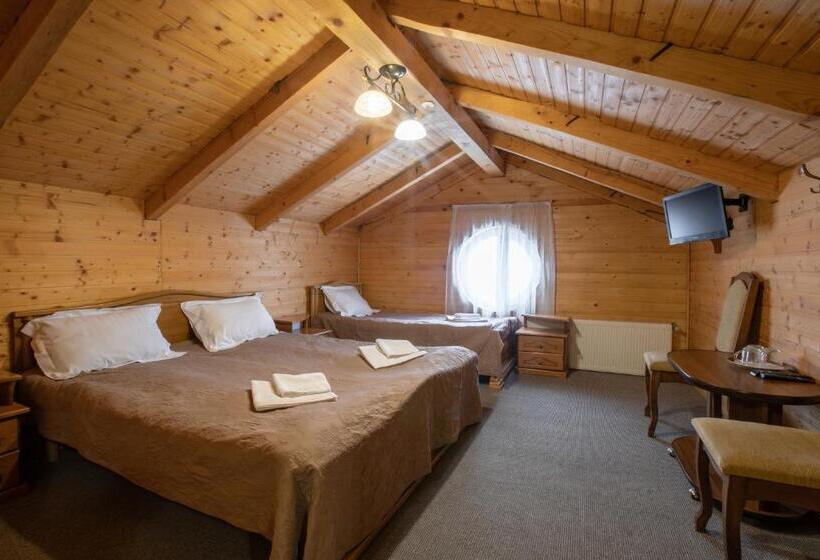 Camera Tripla Economy, Altair