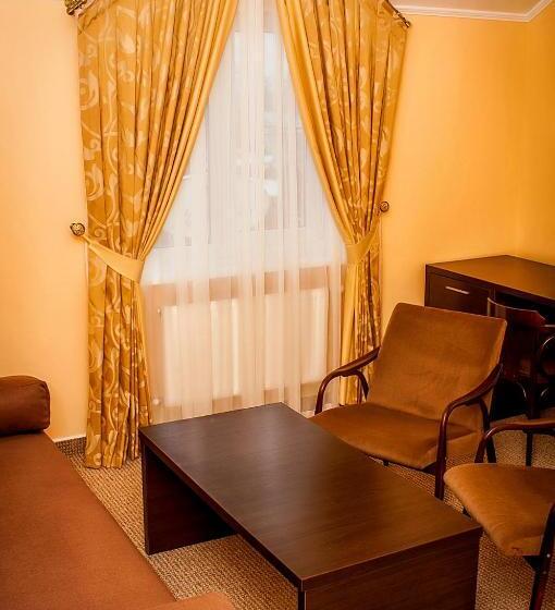 آپارتمان 1 خوابه, Churchill Inn