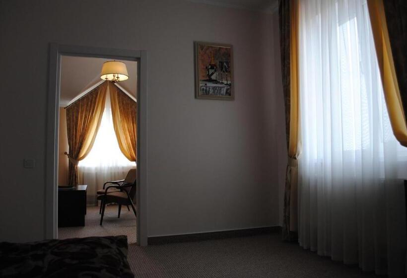 آپارتمان 1 خوابه, Churchill Inn