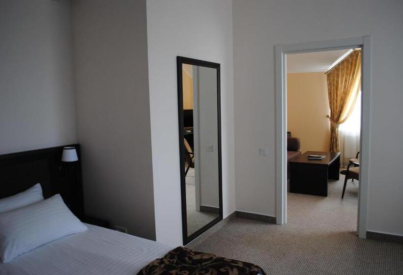 آپارتمان 1 خوابه, Churchill Inn