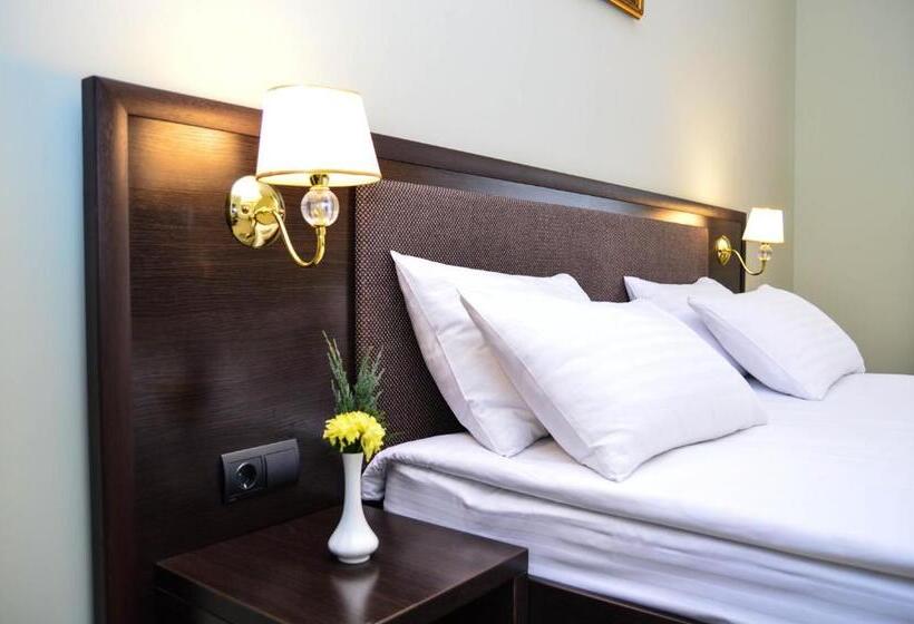 آپارتمان 1 خوابه, Churchill Inn