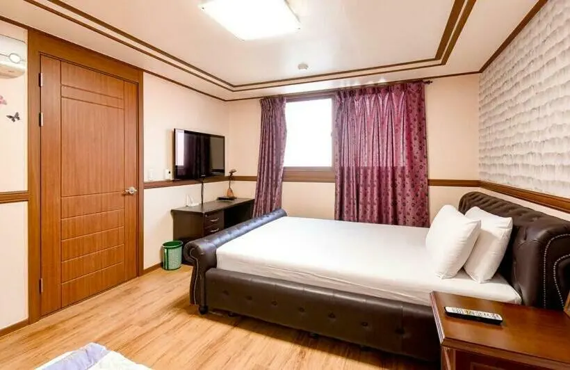 スイート, Hillstay Residence