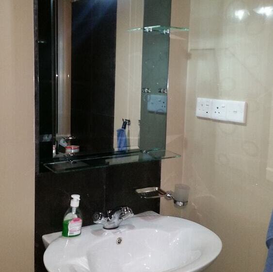 Quarto Triplo Estandar, Lakshmis Hotel Ella