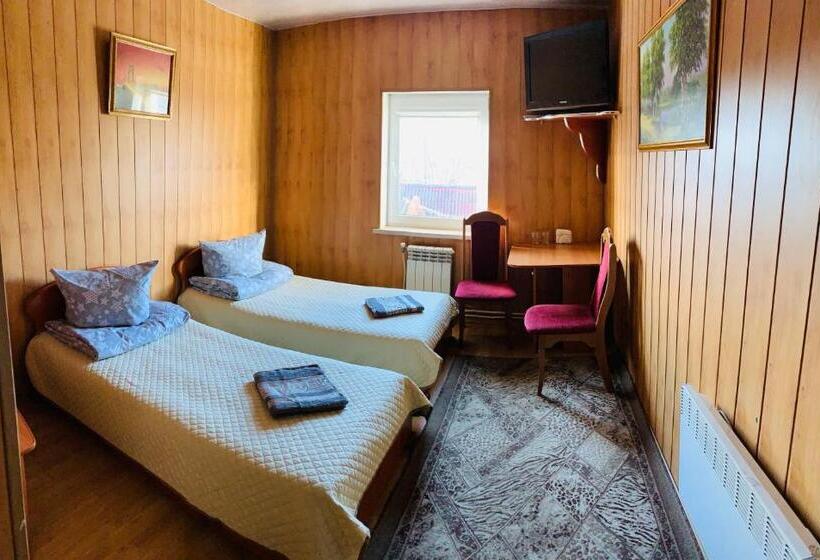 اتاق استاندارد, Pid Yavorom