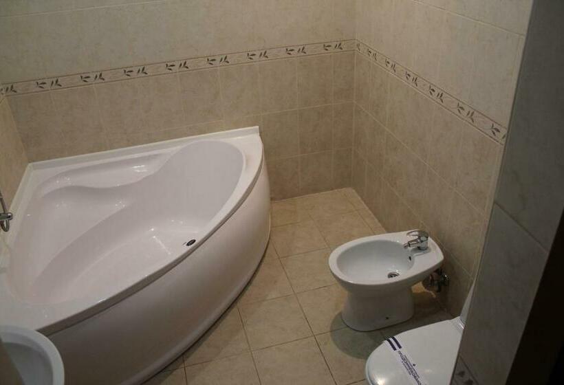 سوییت جونیور, &restaurant Senator