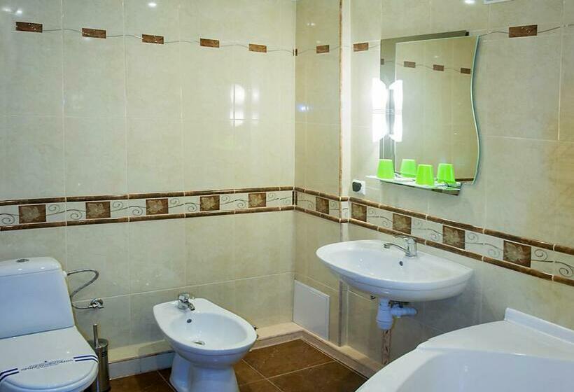 سوییت جونیور, &restaurant Senator