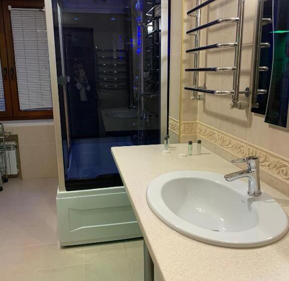 سوییت اجرایی, &restaurant Senator